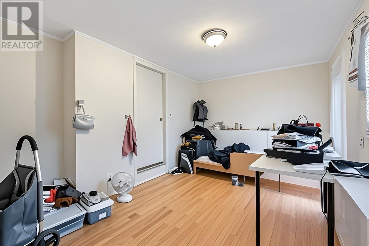 Photo 10 of 250 Duthie Avenue, Burnaby BC