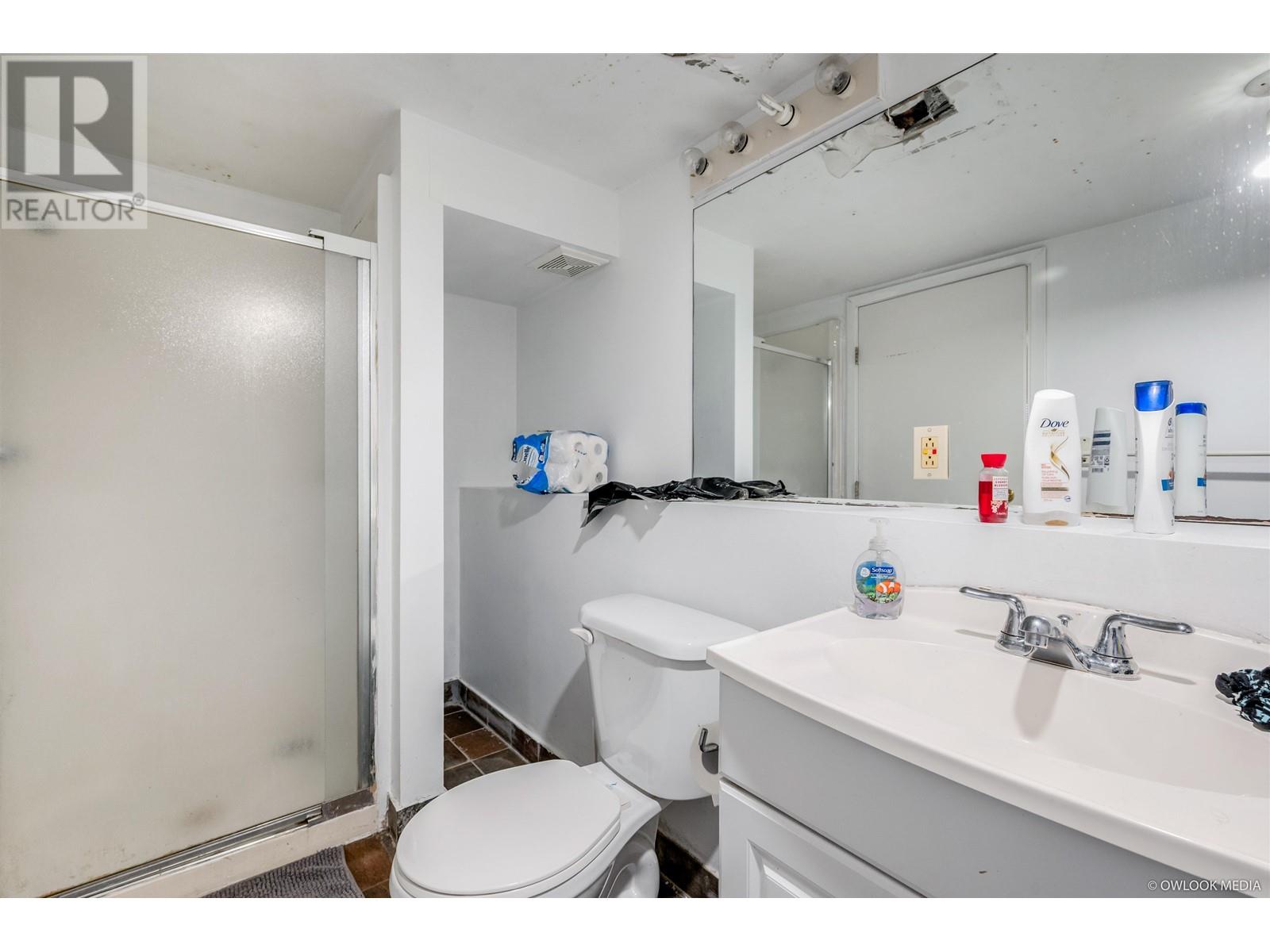 Photo 16 of 250 Duthie Avenue, Burnaby BC