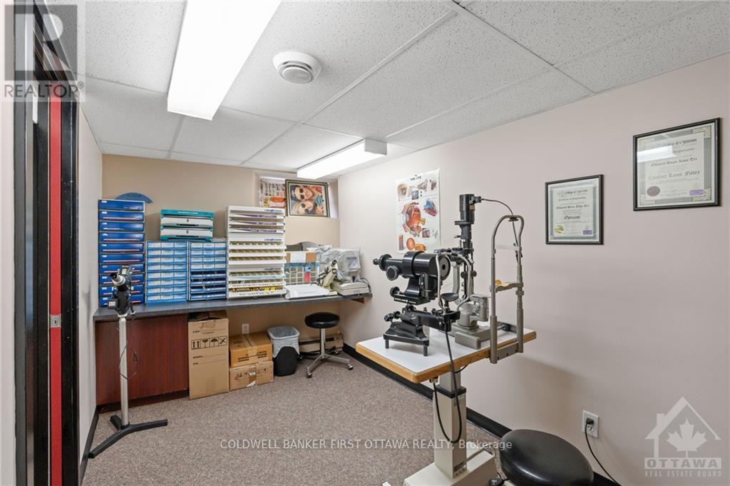 Photo 20 of 1 752 Somerset Street W, Ottawa ON