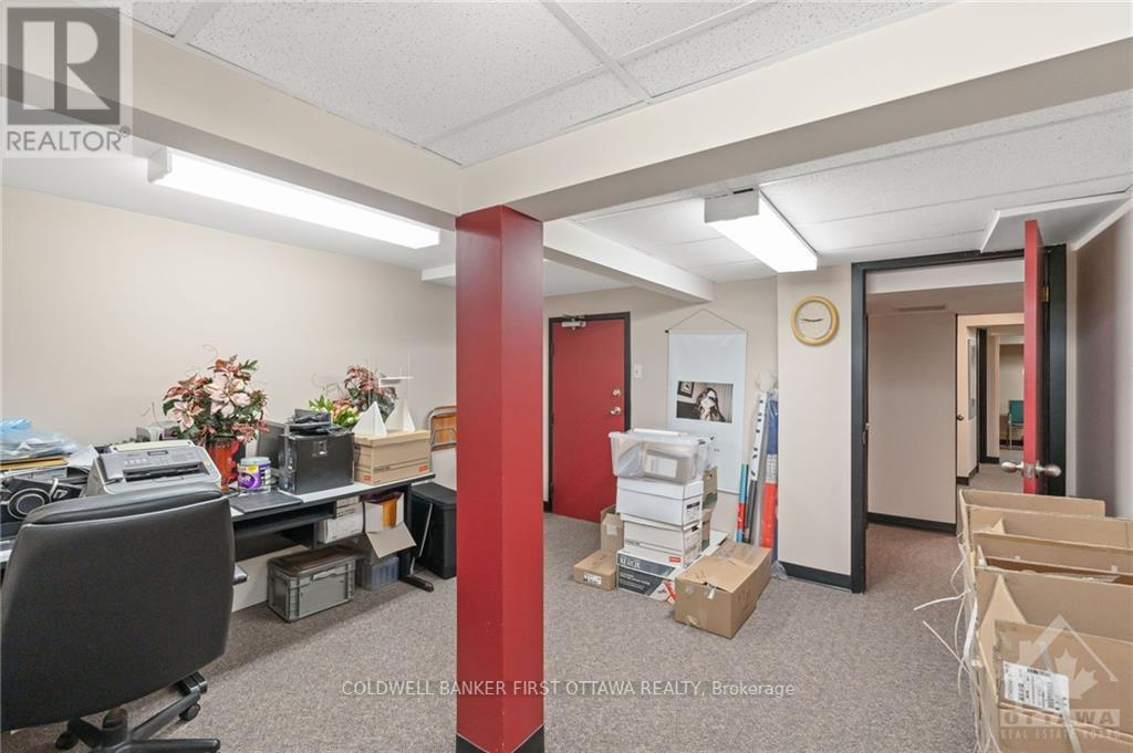 Photo 27 of 1 752 Somerset Street W, Ottawa ON