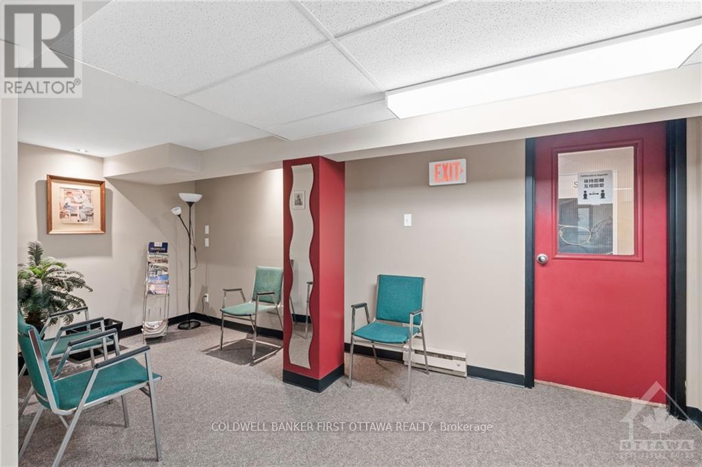 Photo 28 of 1 752 Somerset Street W, Ottawa ON