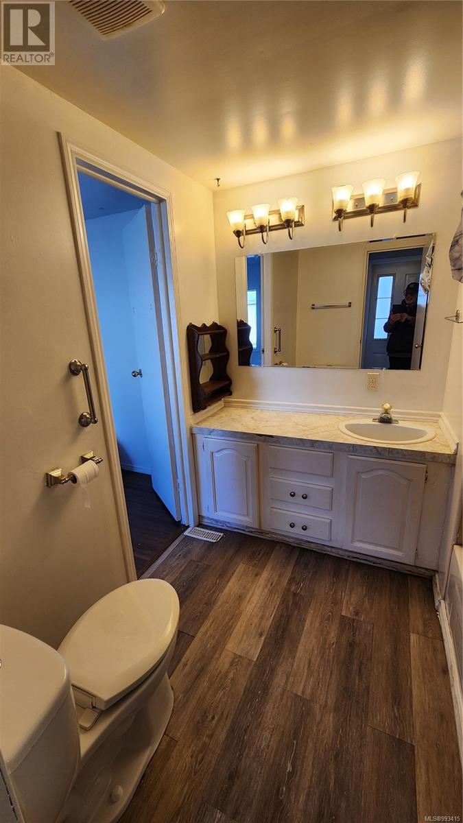 4 882 wembley Rd, Parksville real estate listing 993415