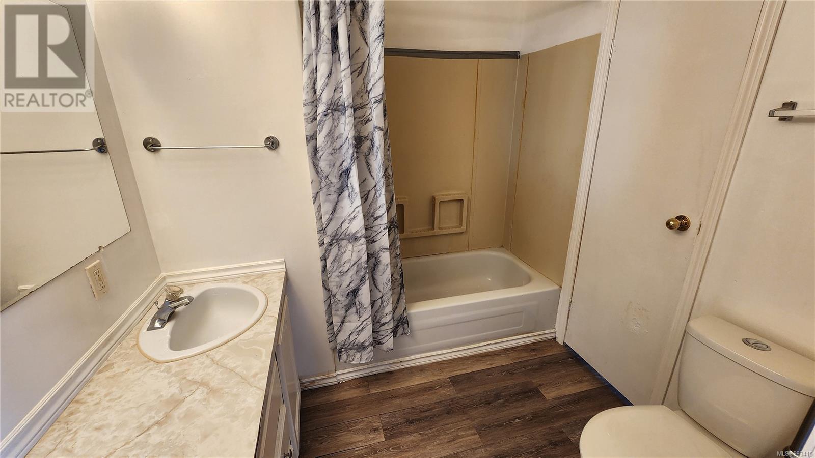 4 882 wembley Rd, Parksville real estate listing 993415