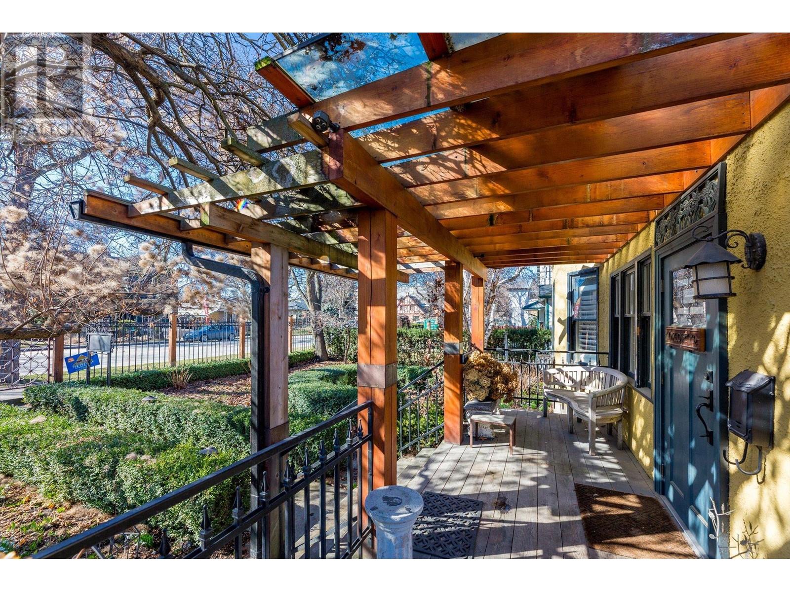  770 Bernard Avenue, Kelowna