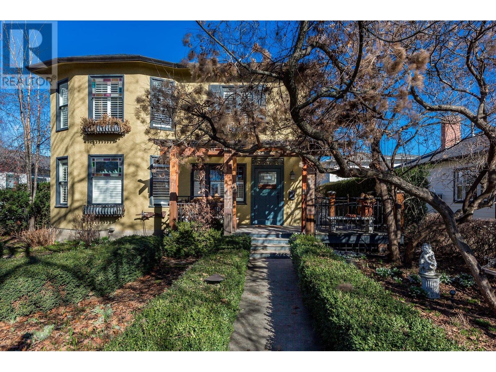  770 Bernard Avenue, Kelowna