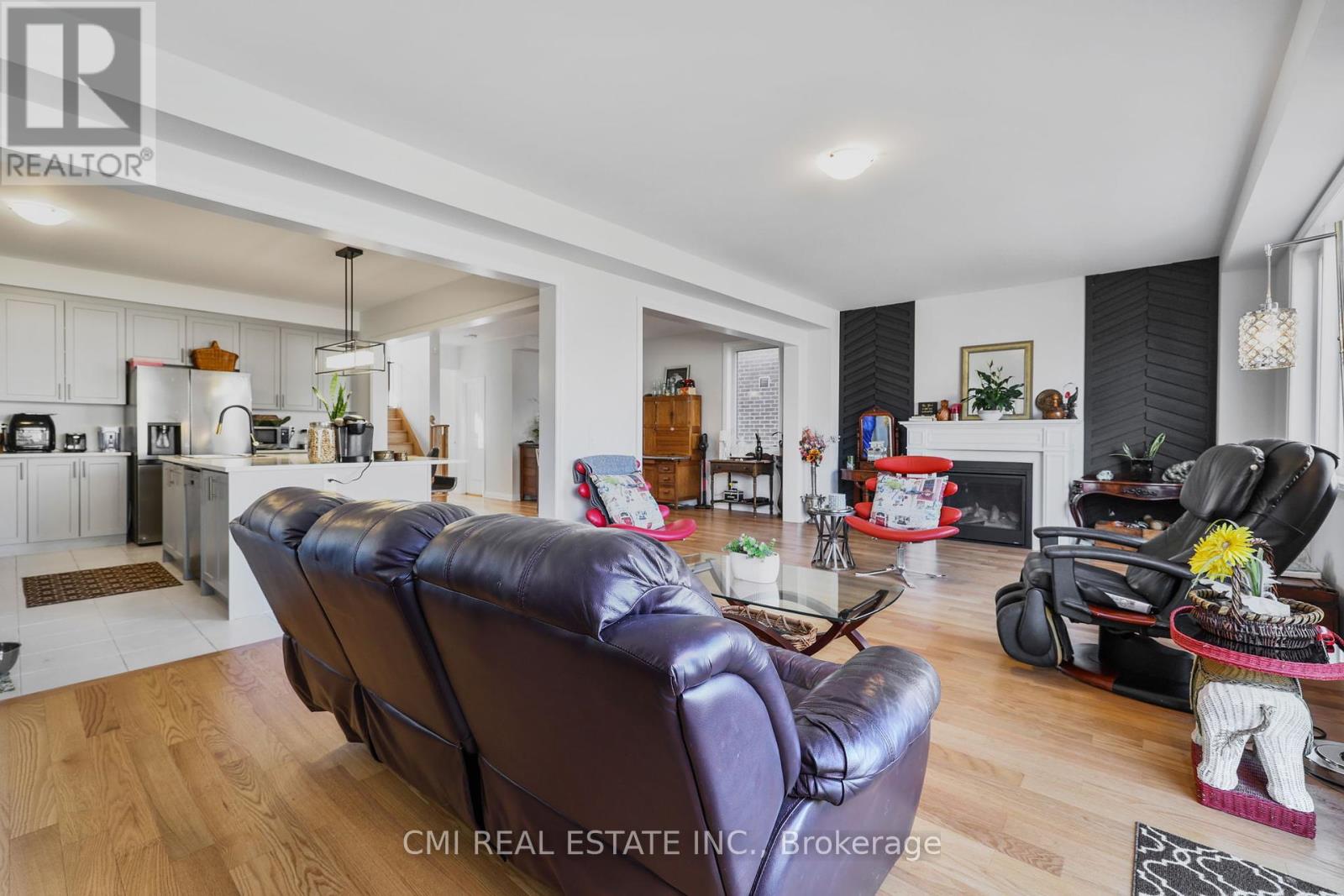 Photo 12 of 1403 Upper Thames Drive, Woodstock ON