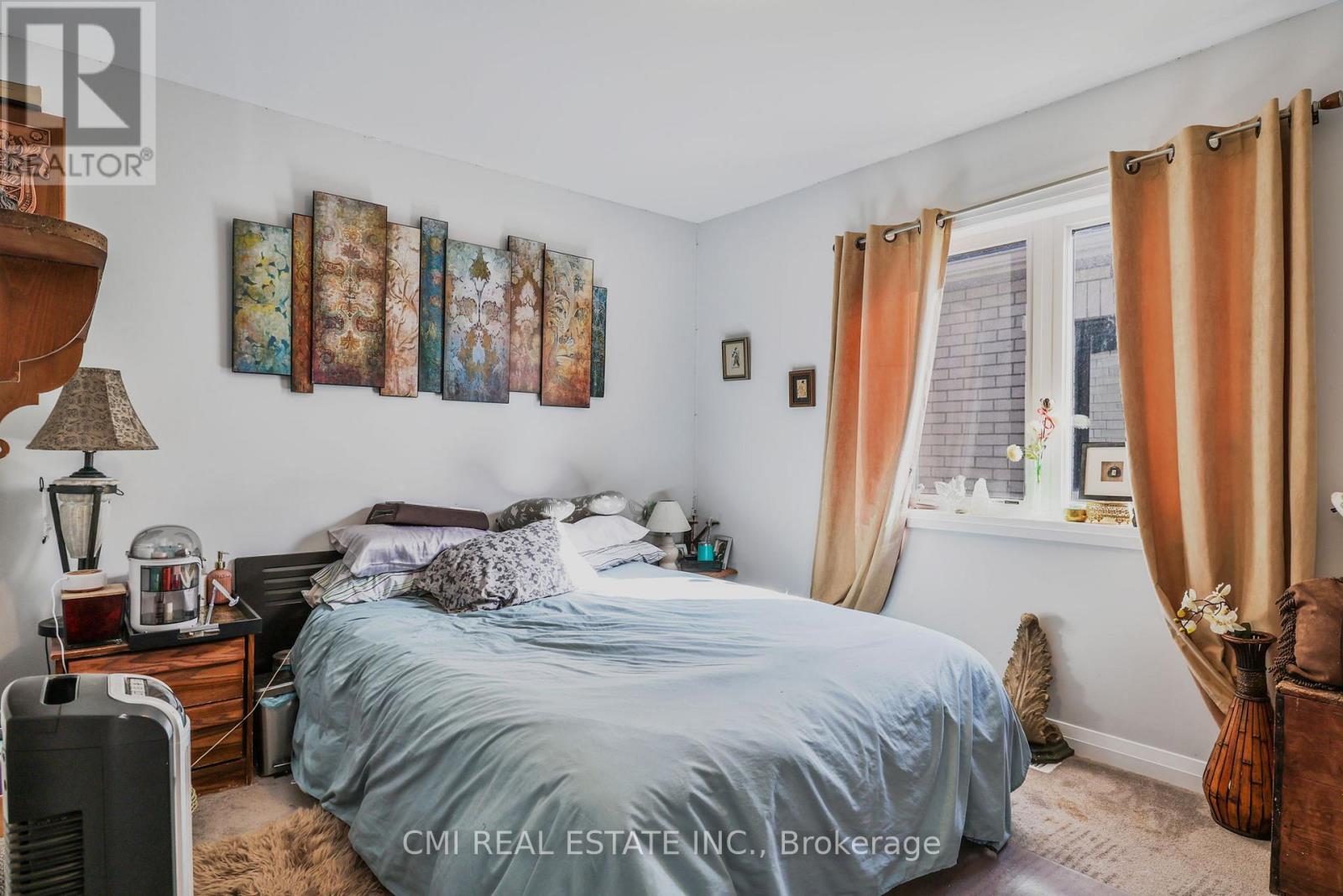 Photo 9 of 1403 Upper Thames Drive, Woodstock ON