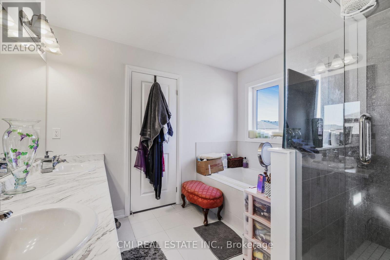 Photo 44 of 1403 Upper Thames Drive, Woodstock ON