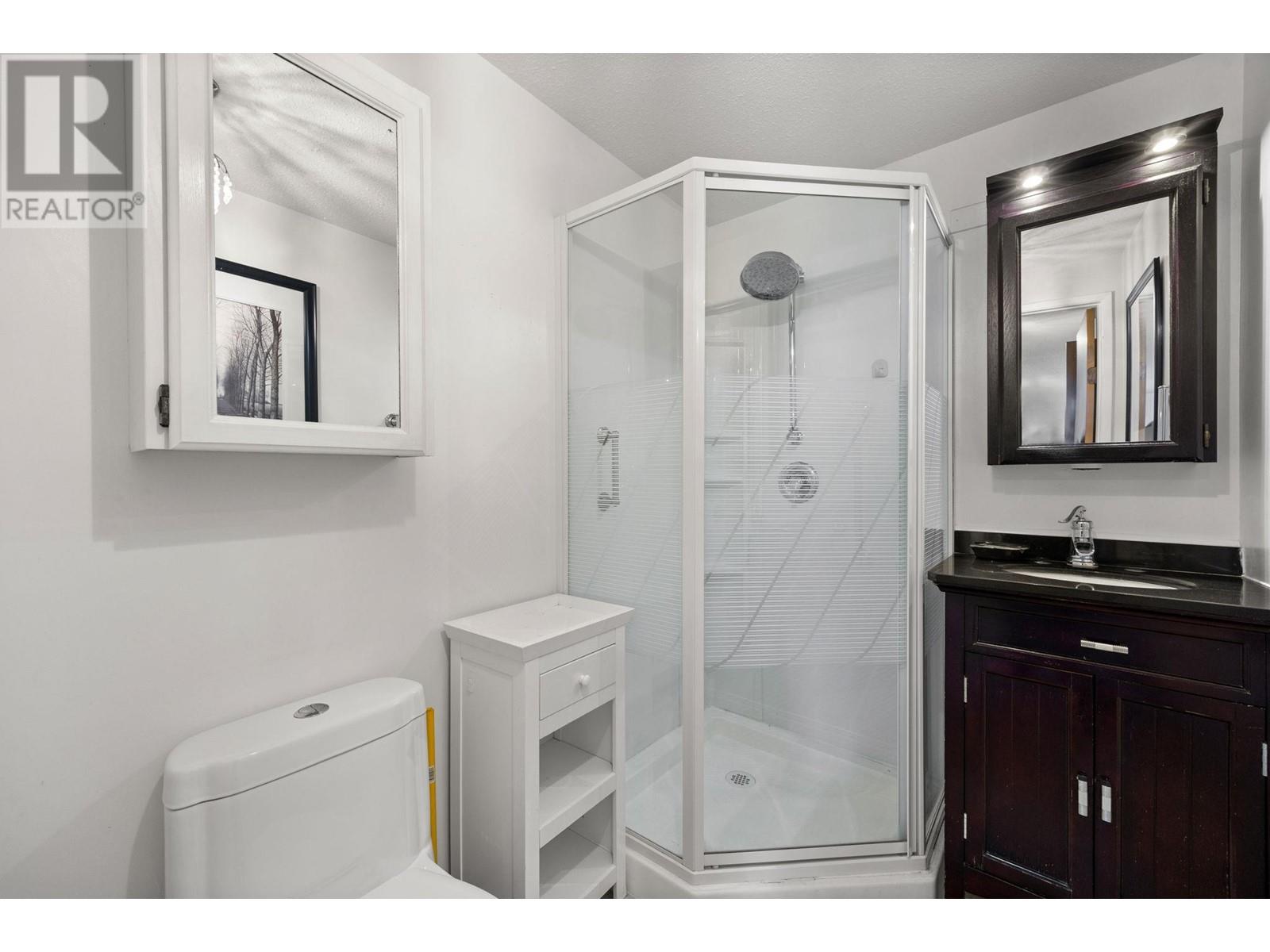 206 2110 Hoy Street, Kelowna