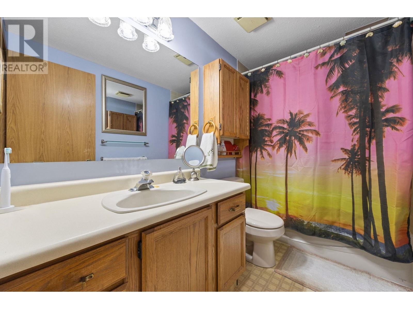 206 2110 Hoy Street, Kelowna