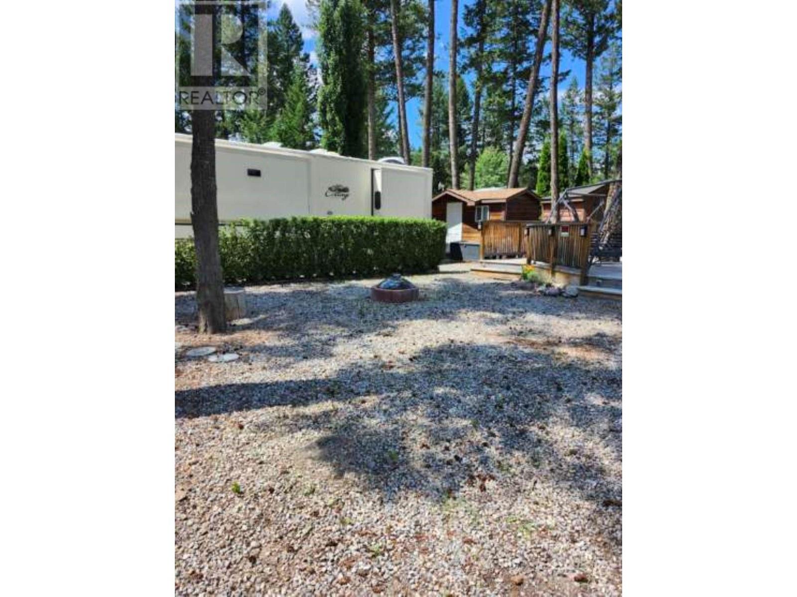 Photo 9 of 4868 Riverview Drive Unit 138, Edgewater BC