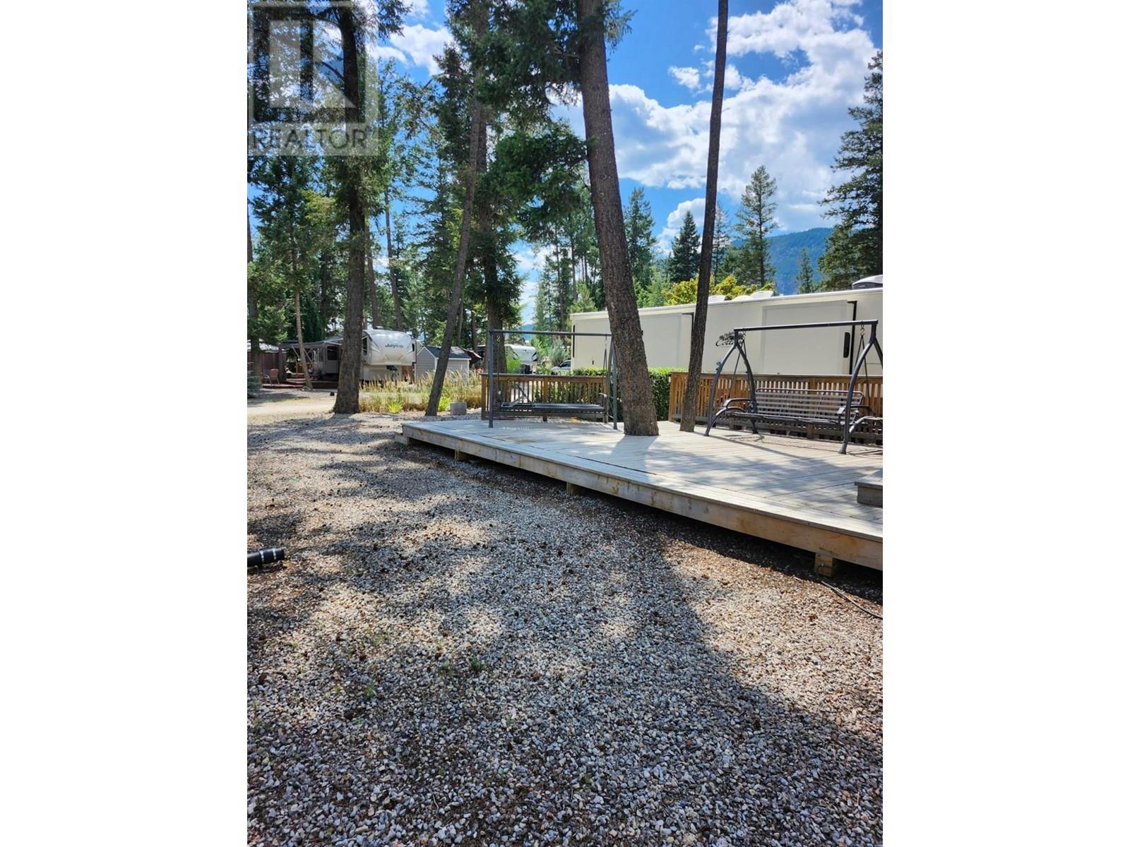 Photo 11 of 4868 Riverview Drive Unit 138, Edgewater BC