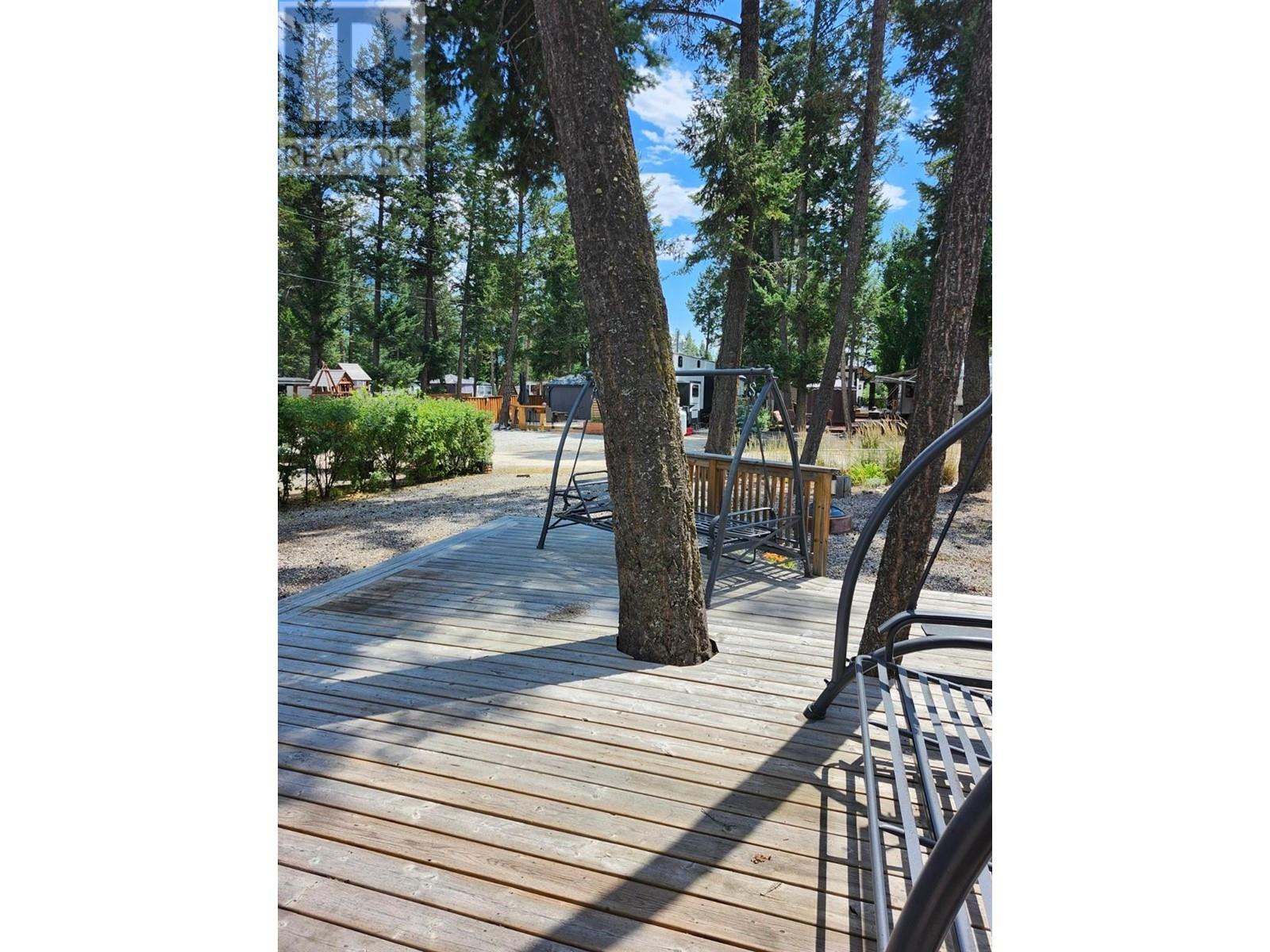 Photo 4 of 4868 Riverview Drive Unit 138, Edgewater BC