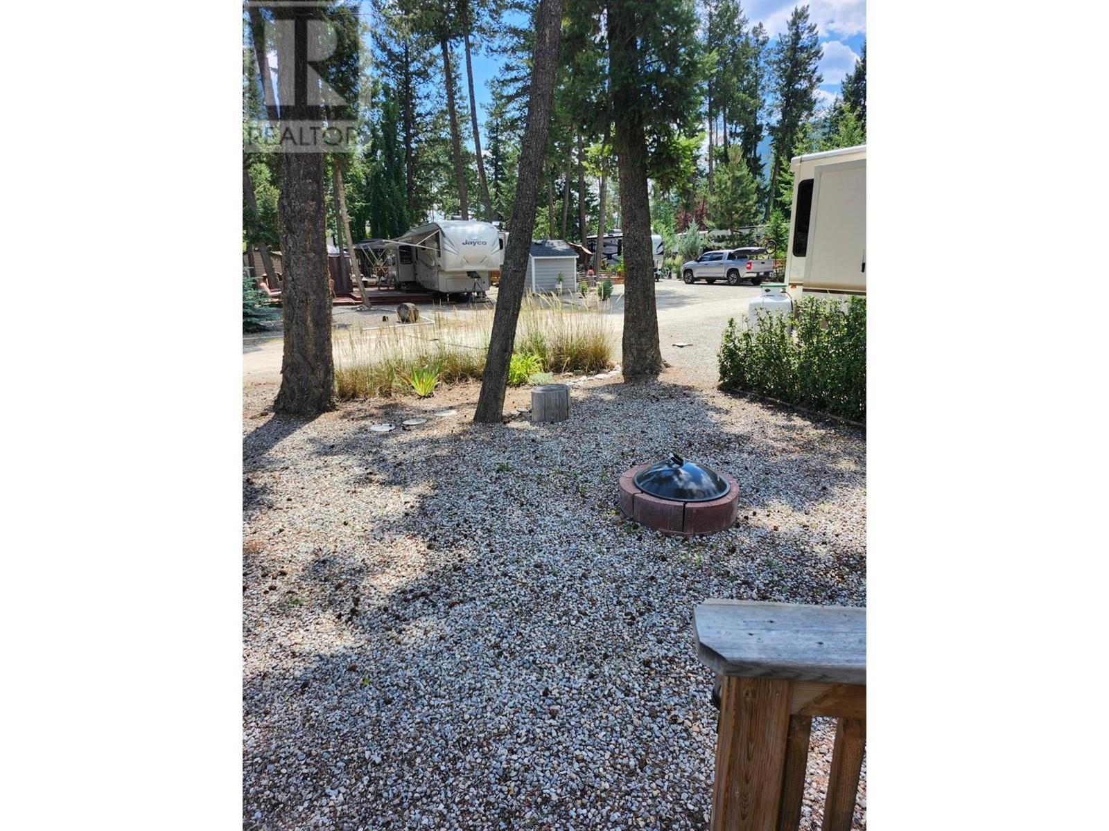 Photo 8 of 4868 Riverview Drive Unit 138, Edgewater BC