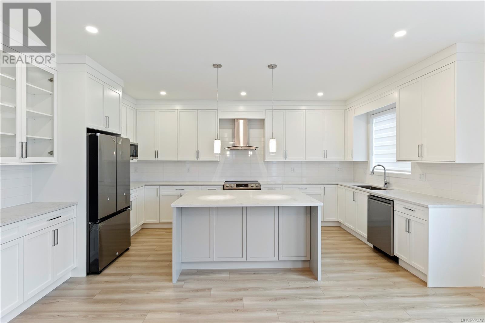 2354 Swallow Pl, Langford real estate listing 993467