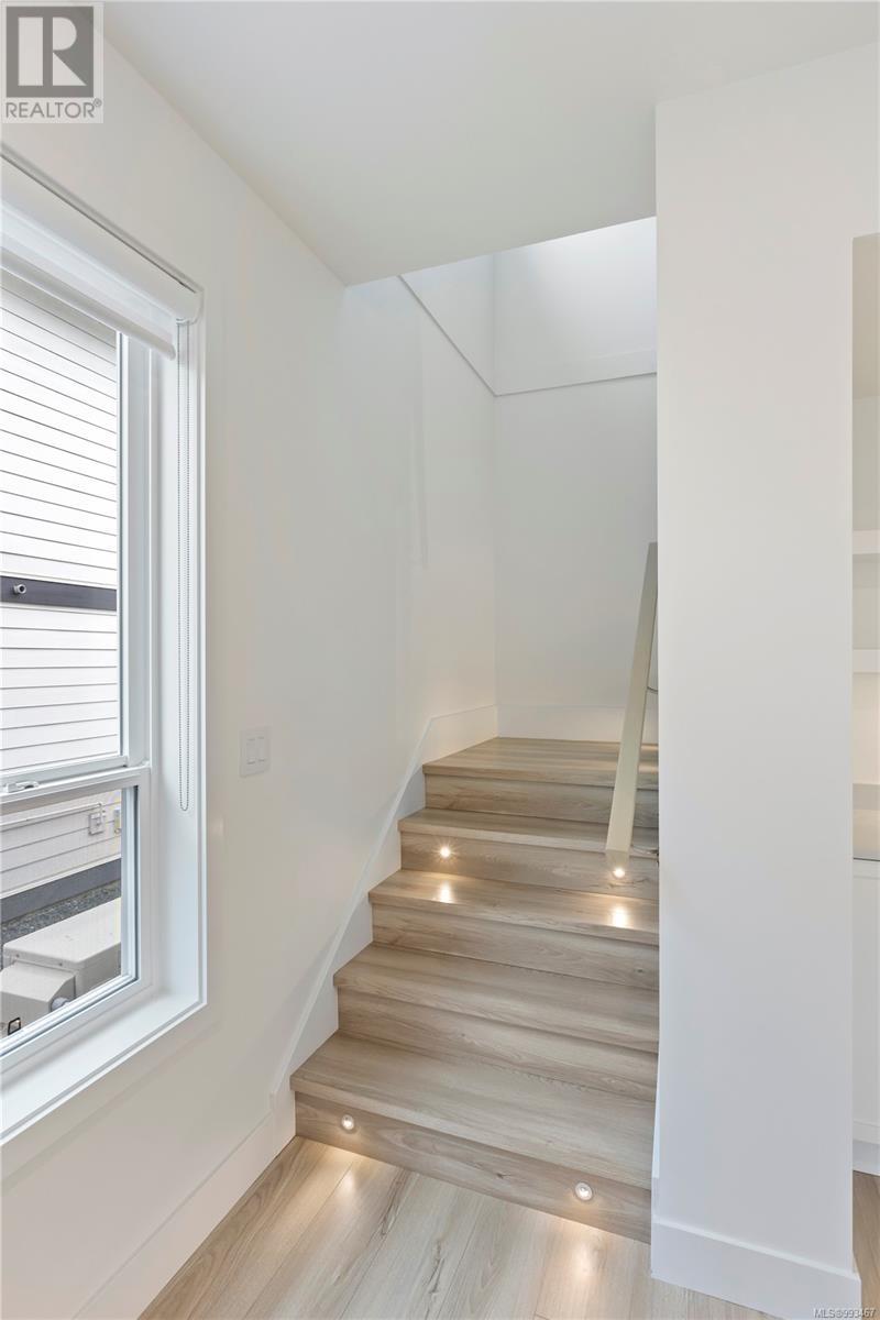 2354 Swallow Pl, Langford real estate listing 993467
