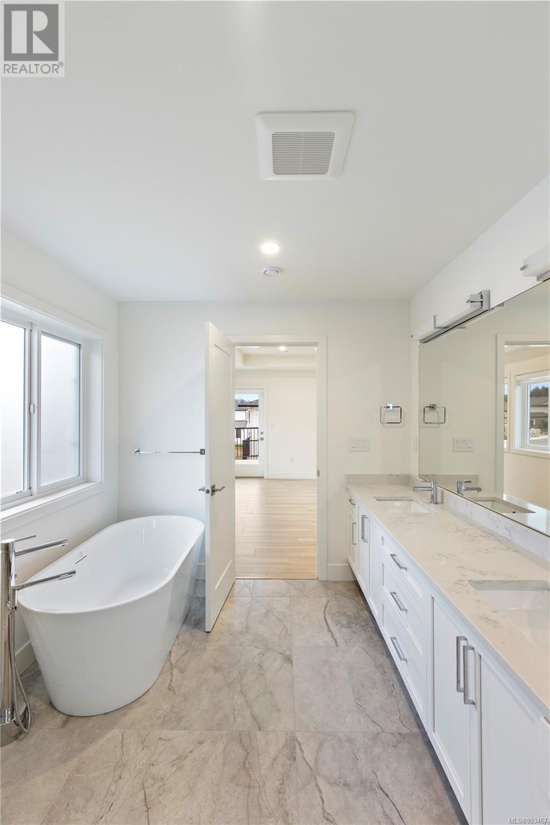 2354 Swallow Pl, Langford real estate listing 993467