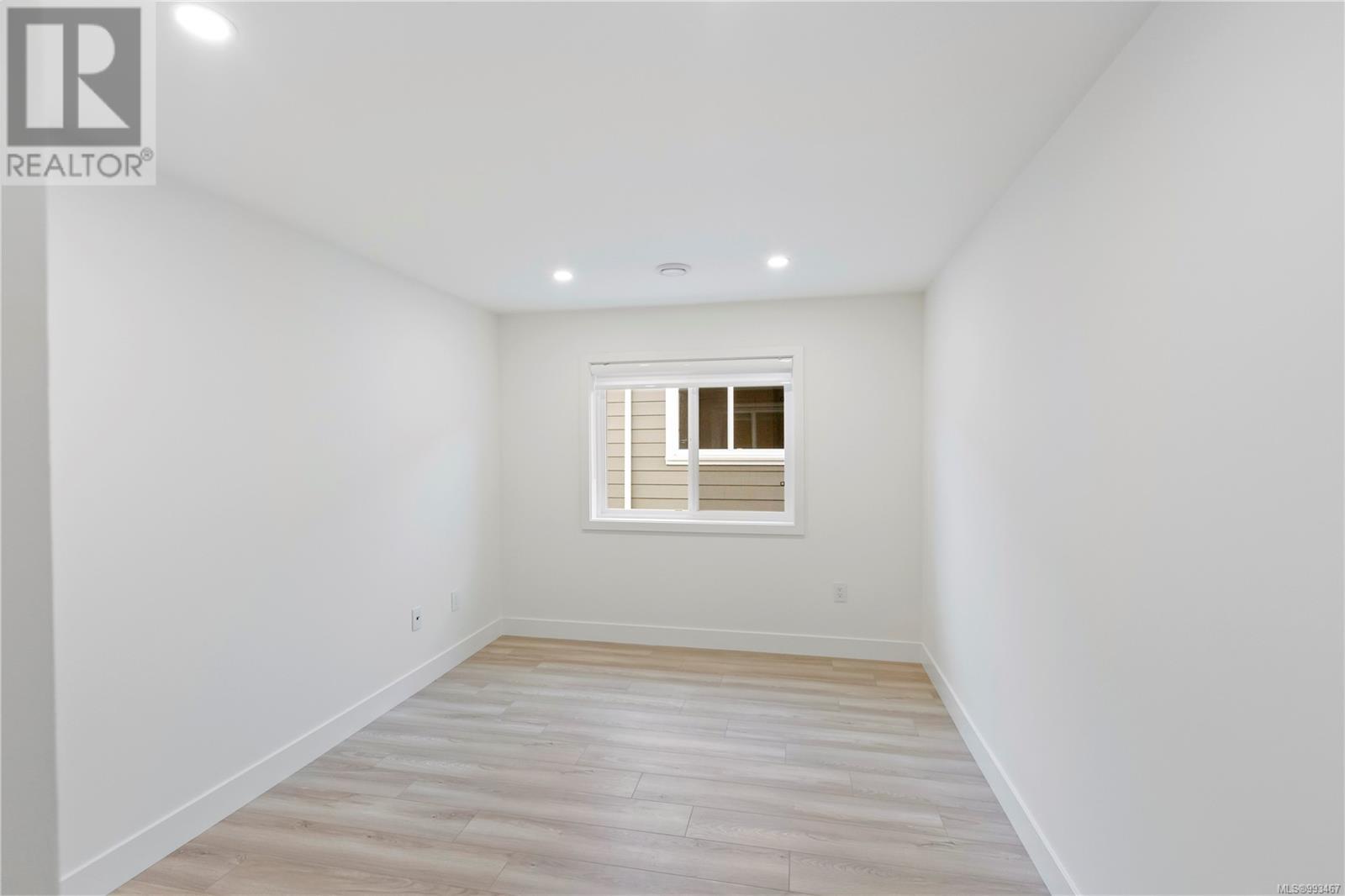 2354 Swallow Pl, Langford real estate listing 993467