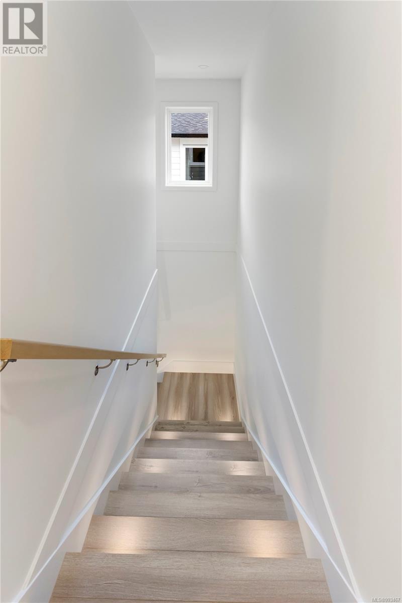 2354 Swallow Pl, Langford real estate listing 993467