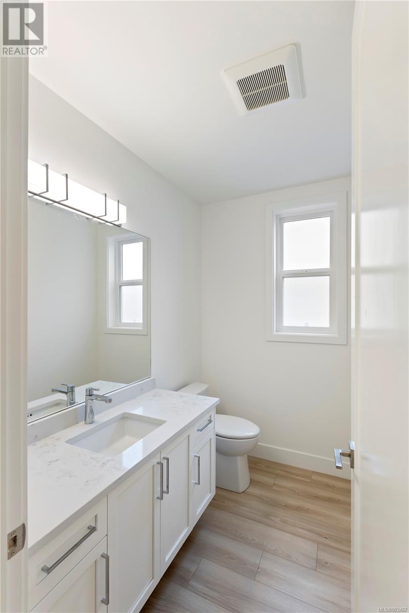 2354 Swallow Pl, Langford real estate listing 993467