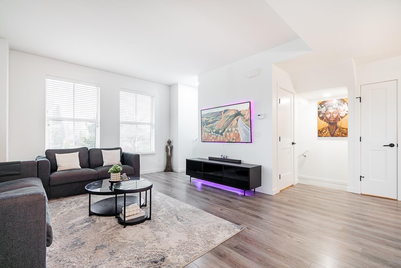 Photo 11 of 26 5945 176 A Street, Surrey BC