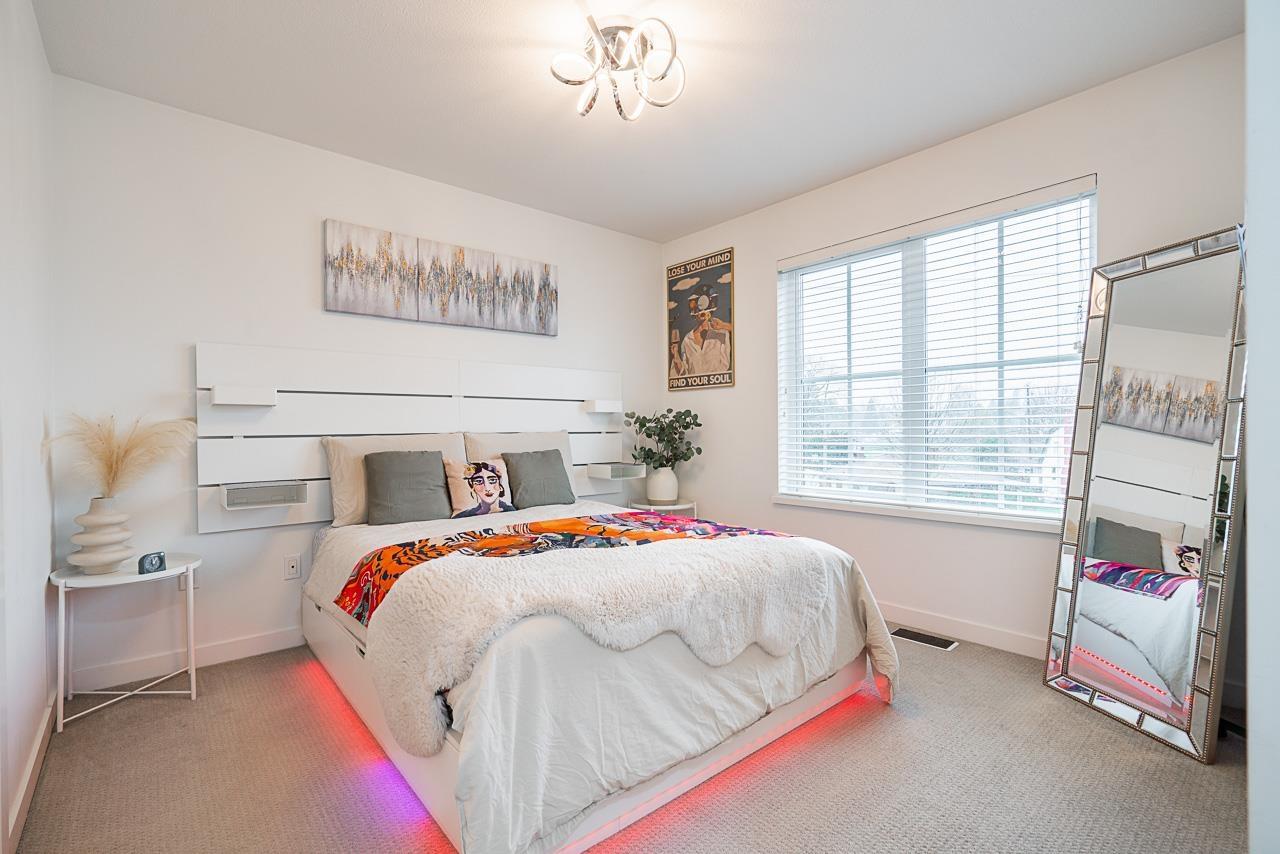 Photo 15 of 26 5945 176 A Street, Surrey BC