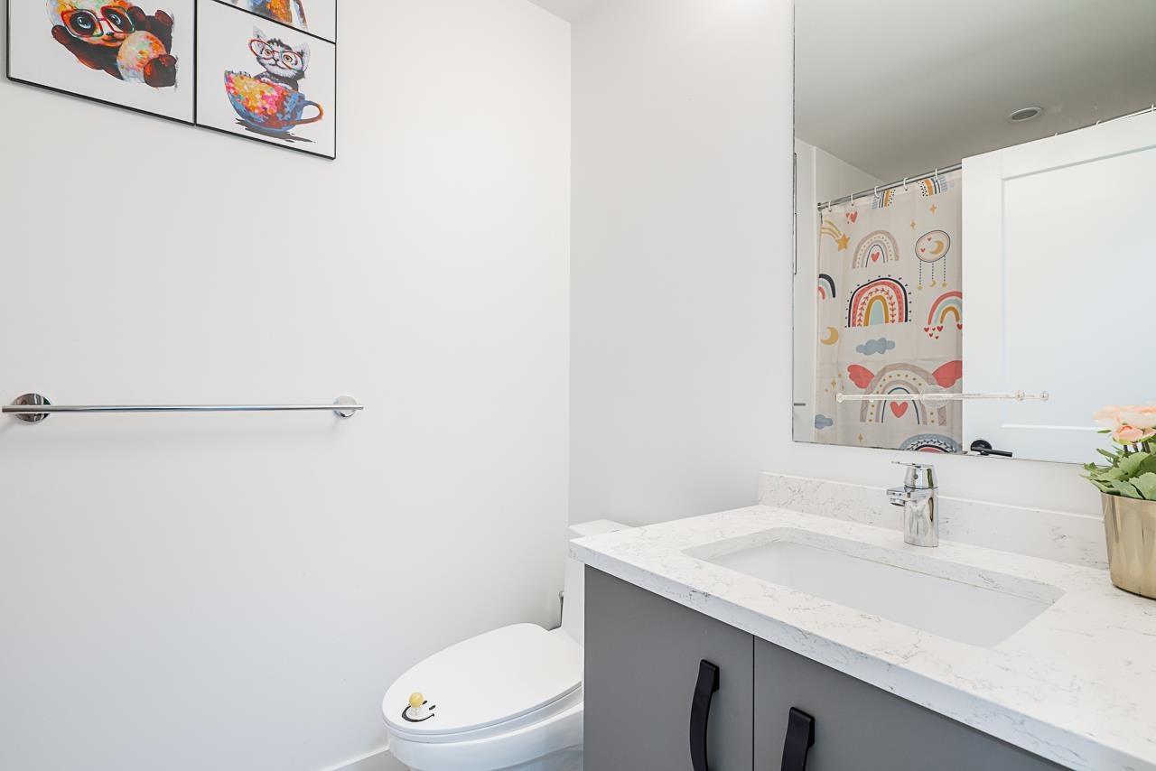 Photo 22 of 26 5945 176 A Street, Surrey BC