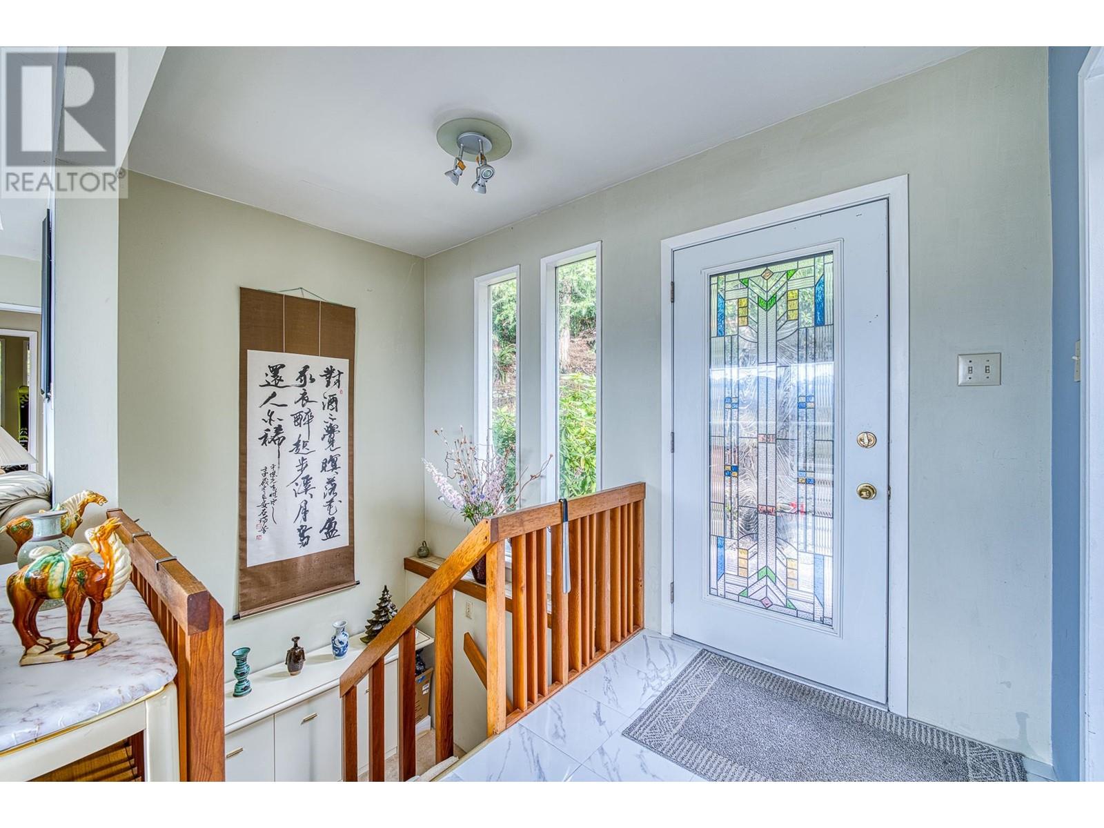 Photo 13 of 7345 Braeside Drive, Burnaby BC