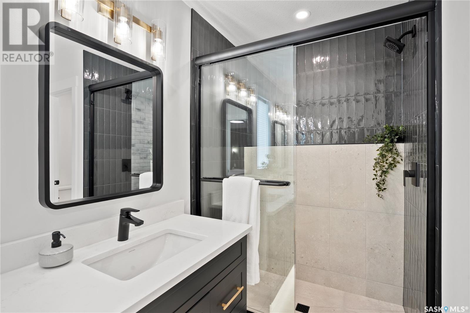 Photo 13 of 407 Doran Crescent, Saskatoon SK