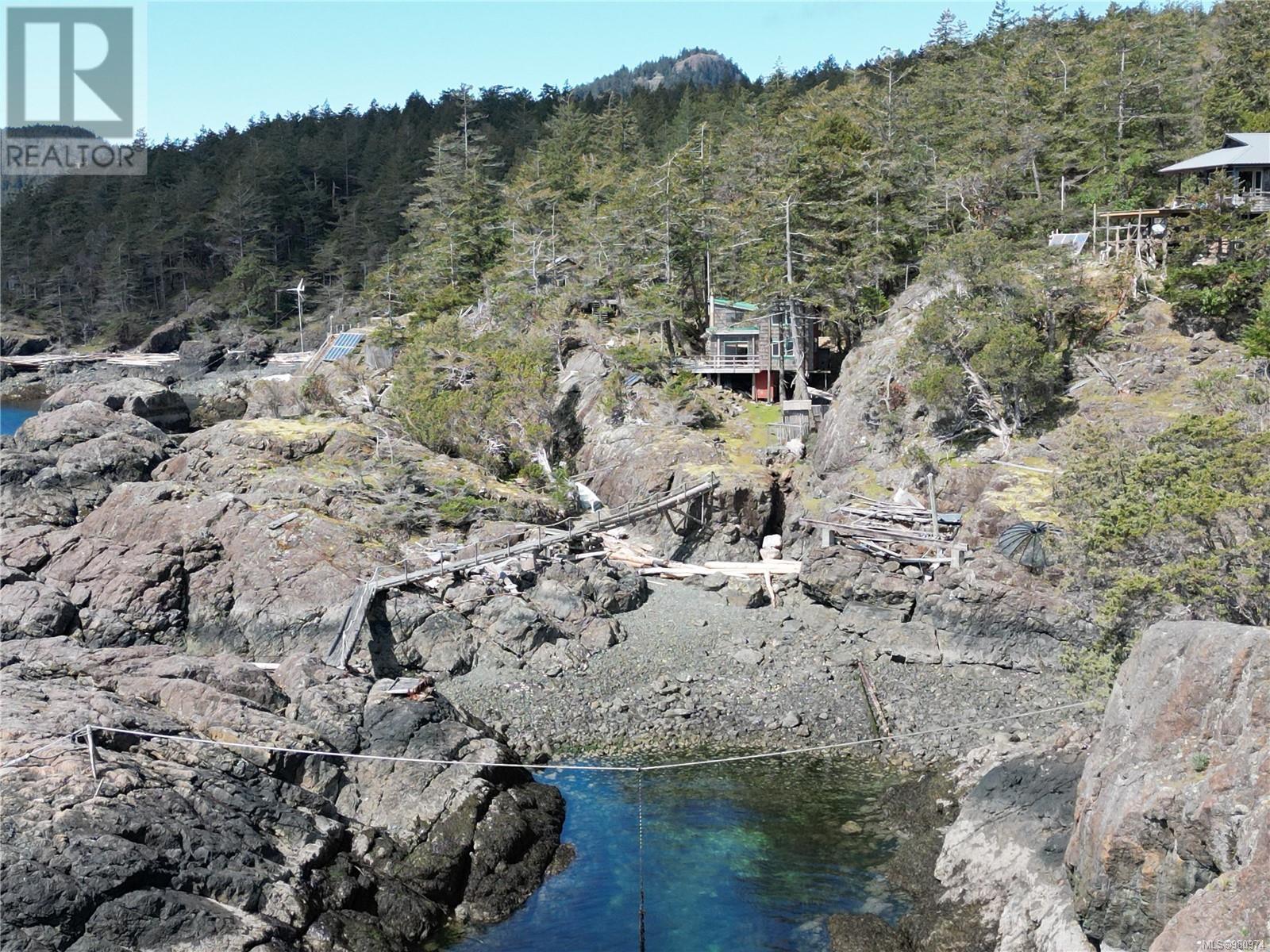 LT 6 Lake Rd, Lasqueti Island