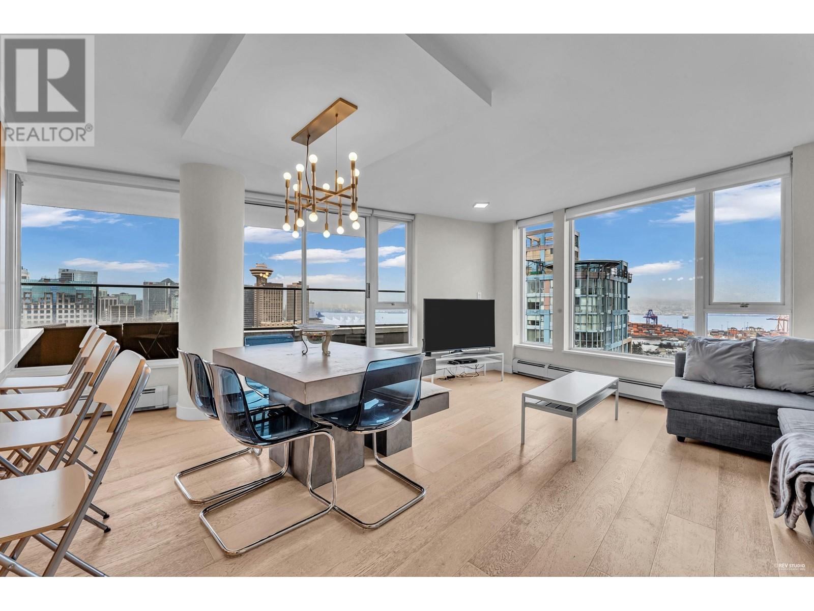 Photo 3 of 3703 188 Keefer Place, Vancouver BC