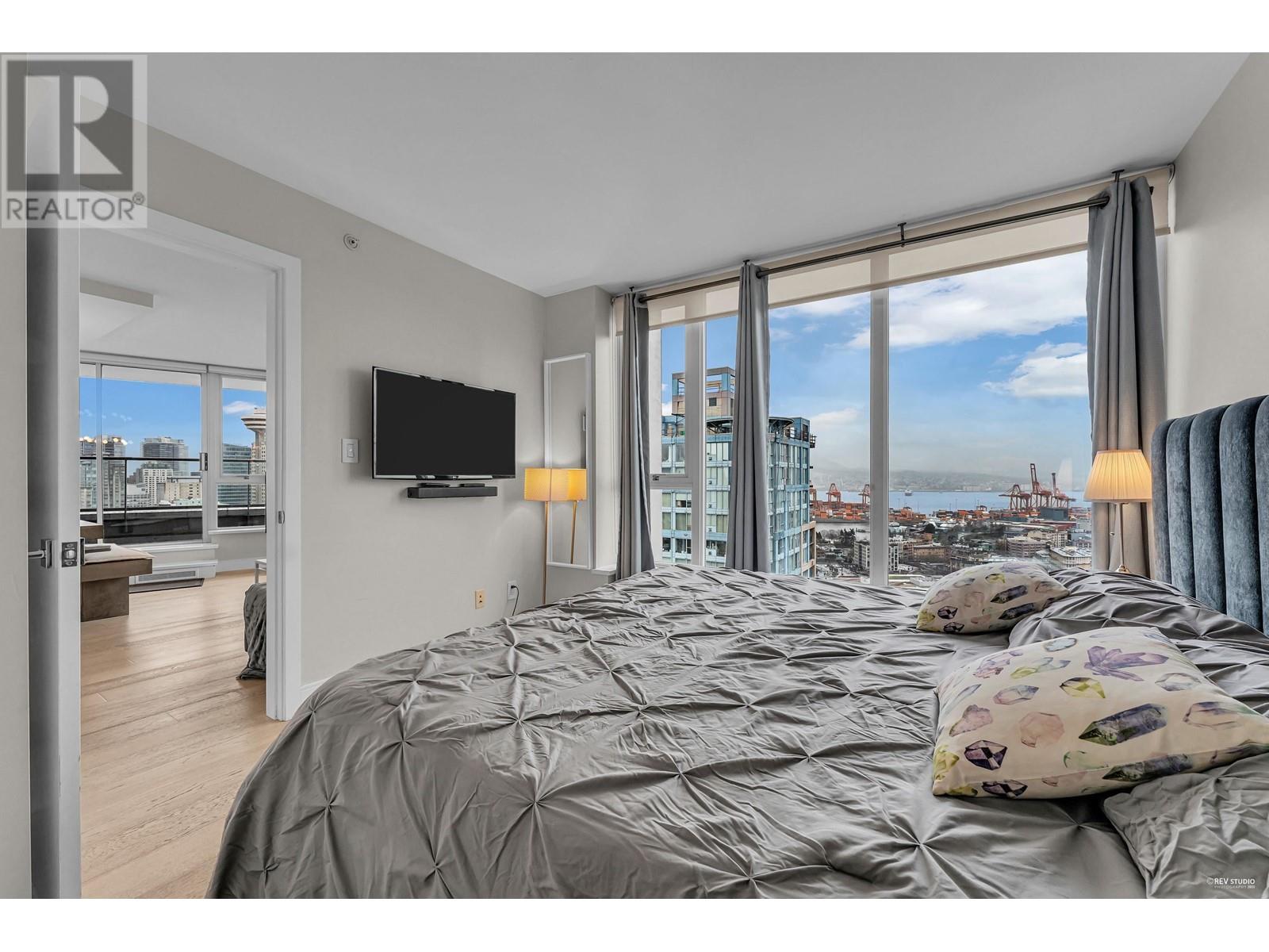 Photo 19 of 3703 188 Keefer Place, Vancouver BC