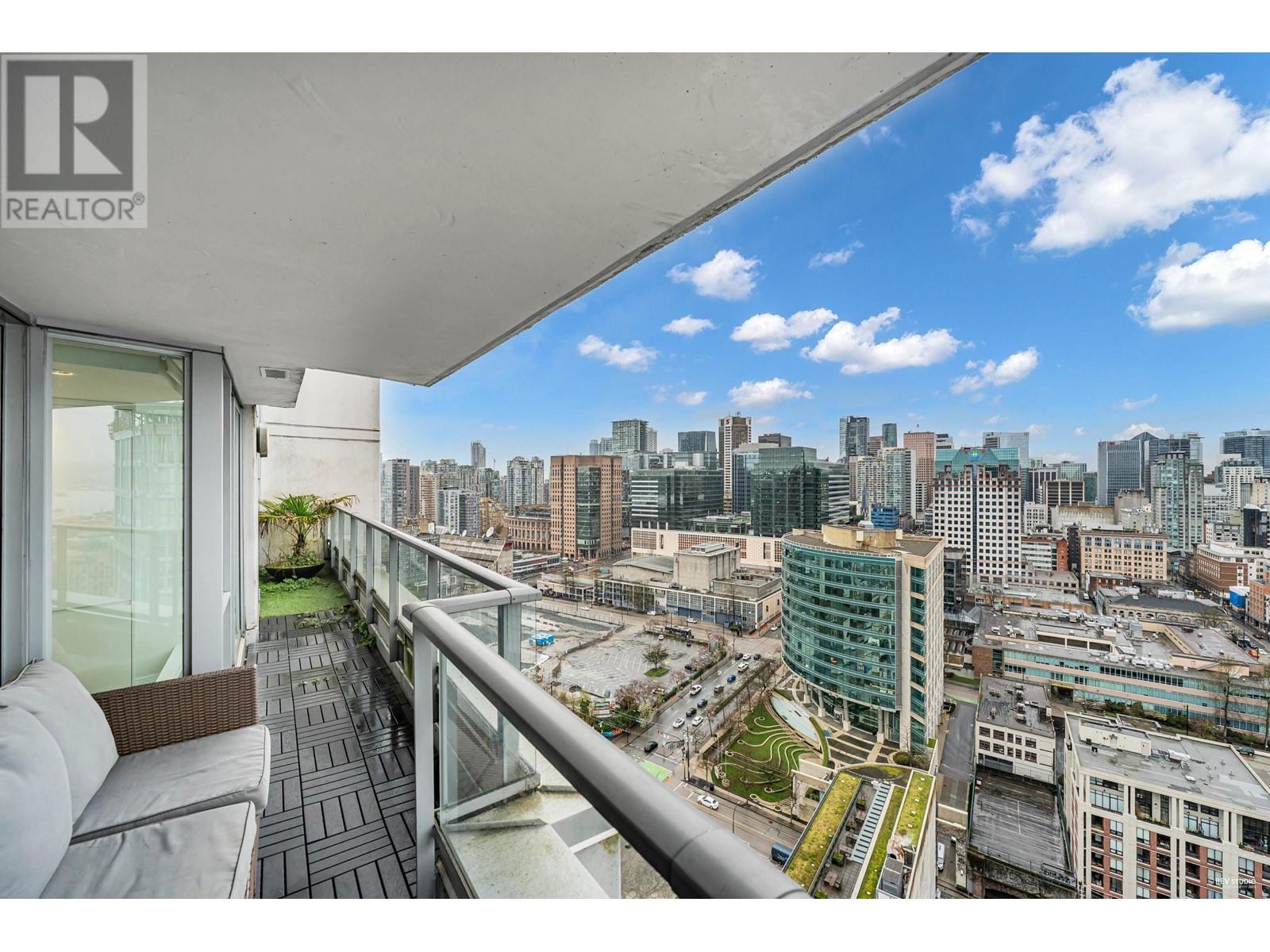 Photo 15 of 3703 188 Keefer Place, Vancouver BC