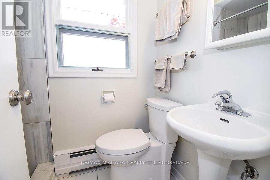 Photo 15 of 1457 Niagara Boulevard, Fort Erie ON