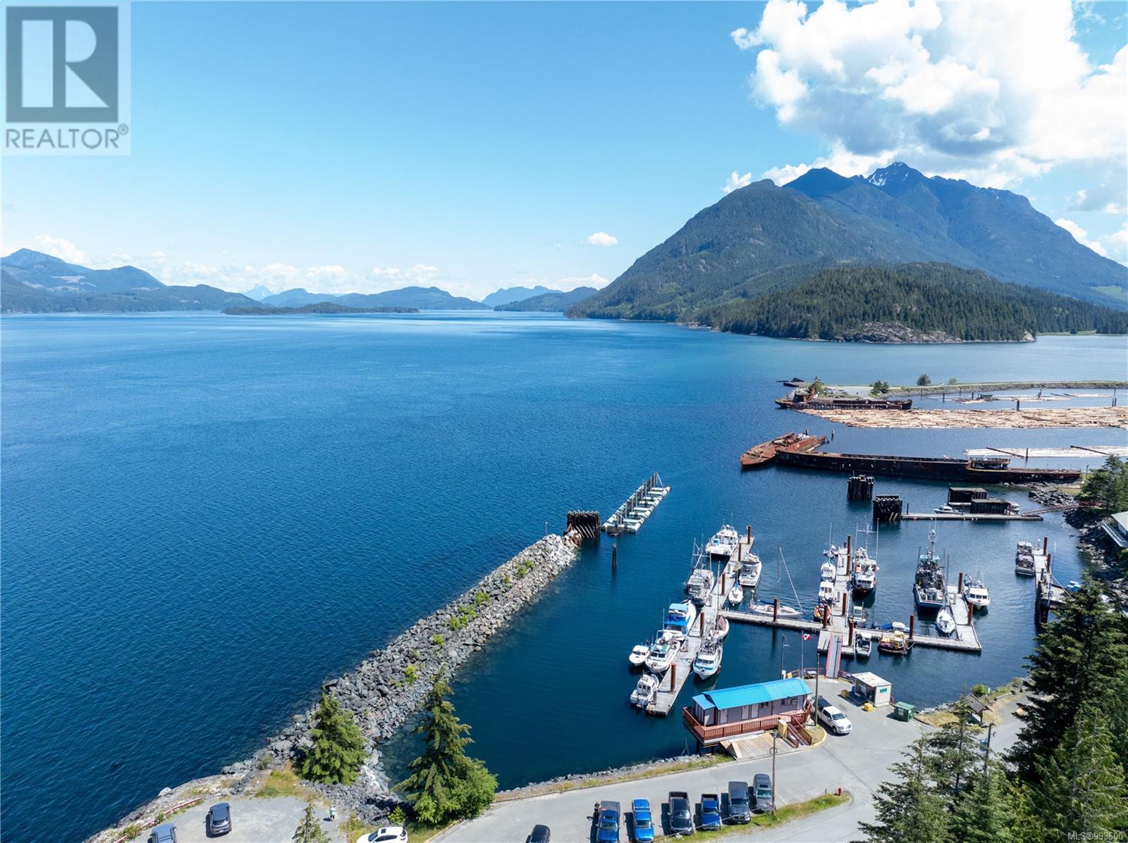 Photo 2 of 204 611 Macmillan Dr, Sayward BC