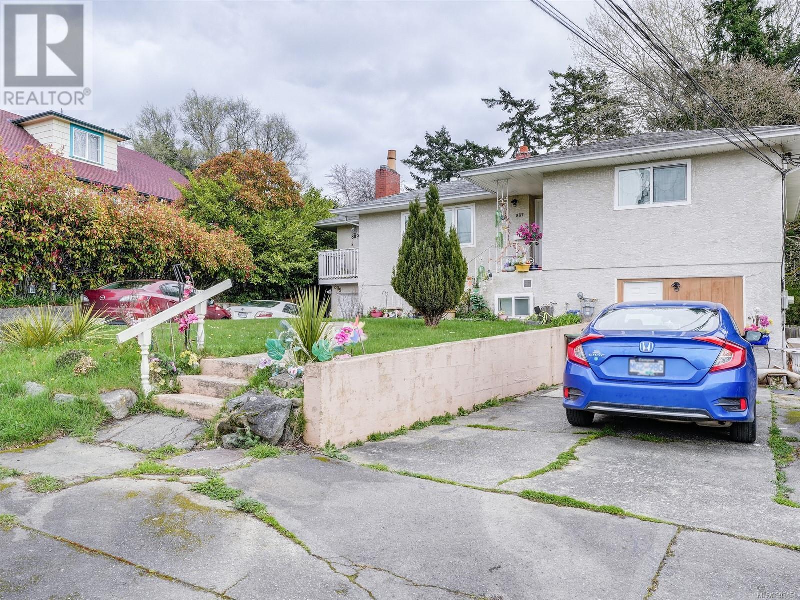 887 Lampson St, Esquimalt