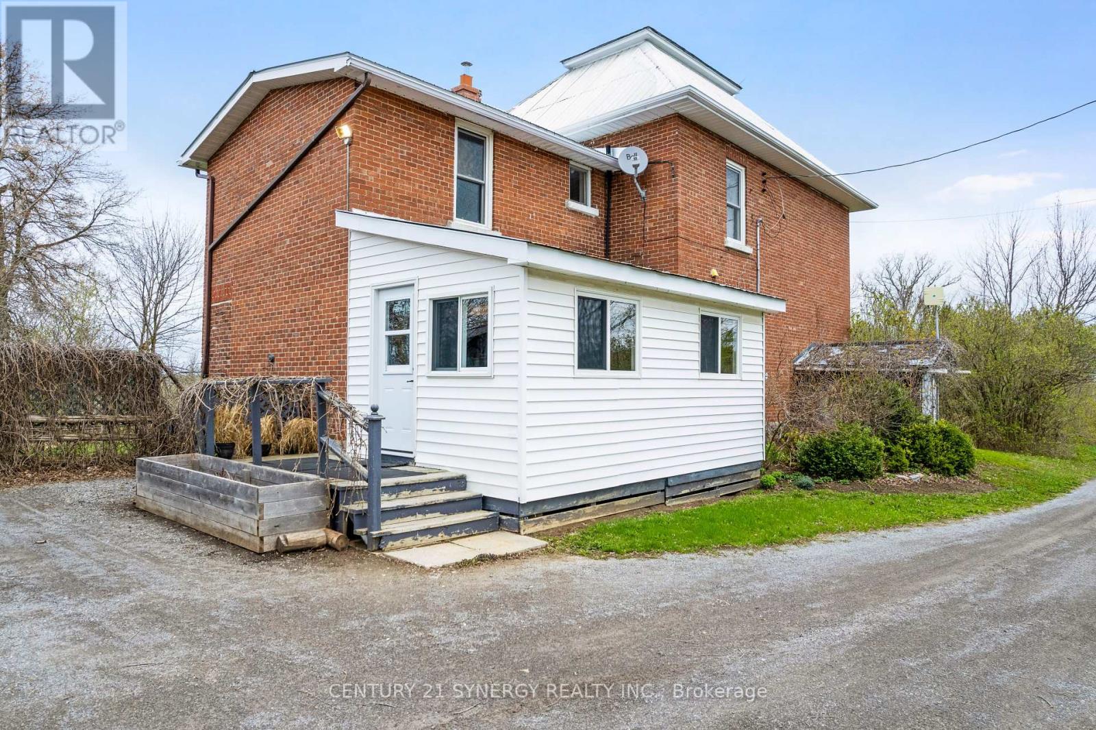 Photo 7 of 157 Duncan Drive, Mcnab Braeside ON