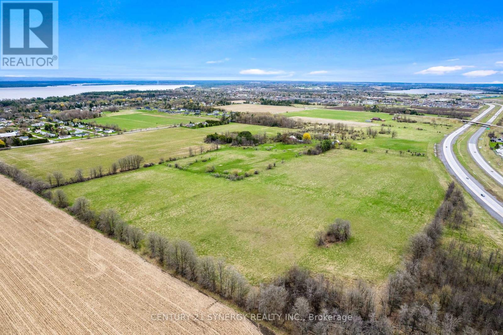 Photo 9 of 157 Duncan Drive, Mcnab Braeside ON