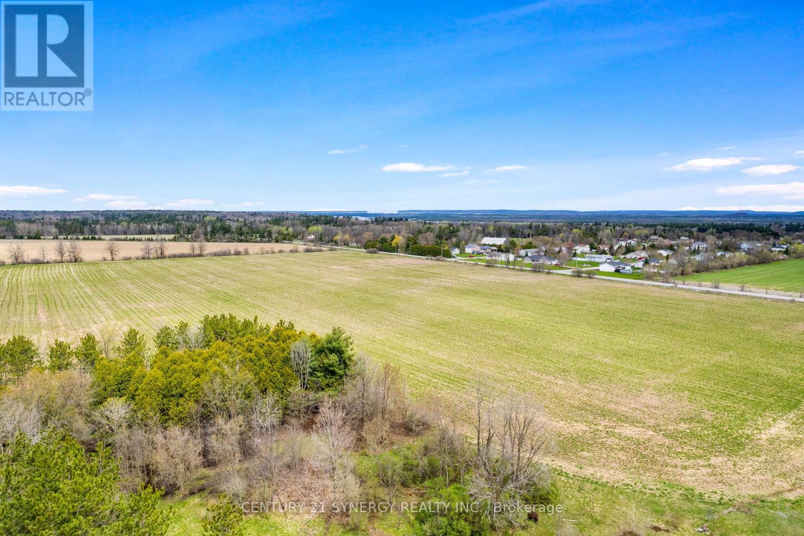 Photo 24 of 157 Duncan Drive, Mcnab Braeside ON