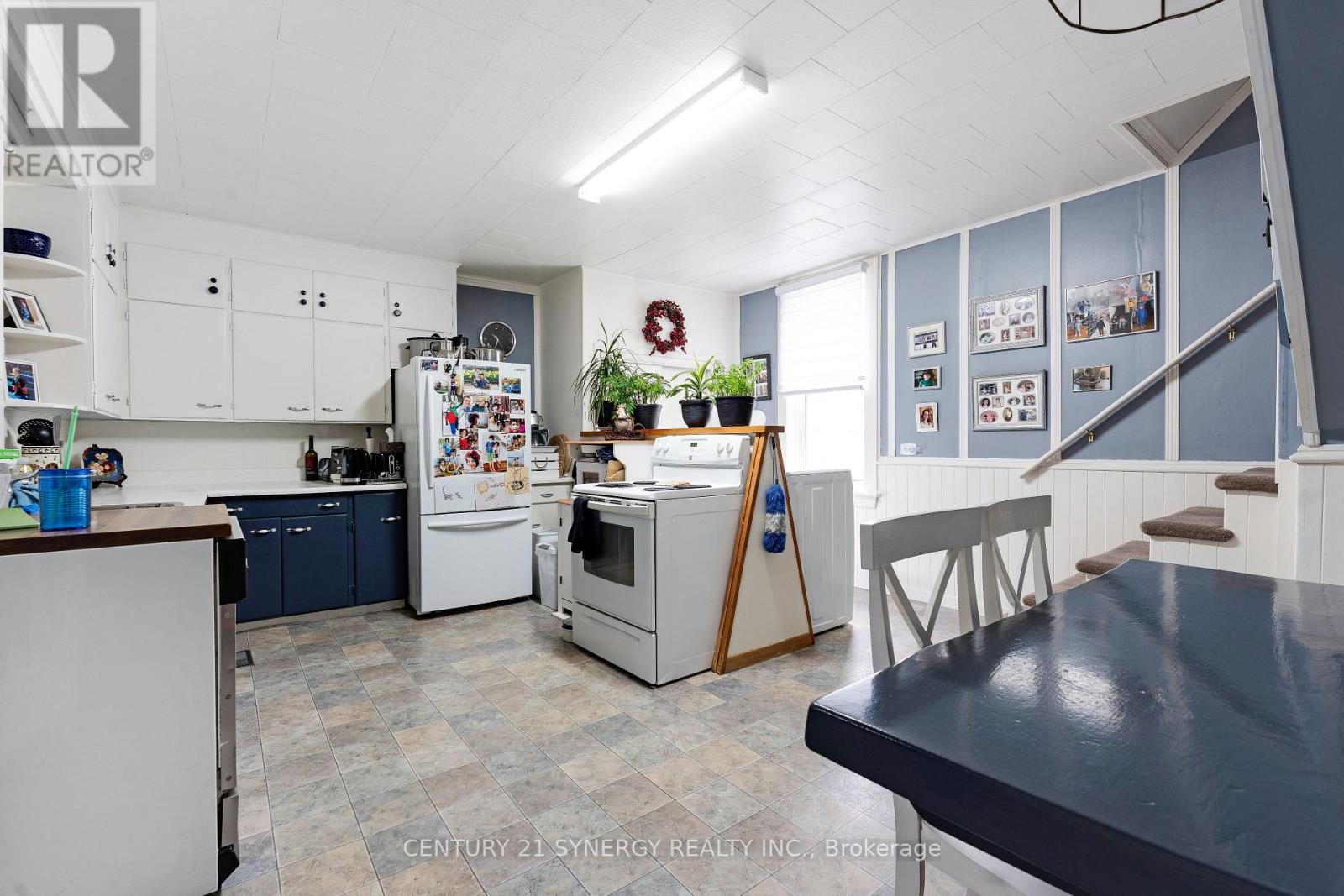 Photo 17 of 157 Duncan Drive, Mcnab Braeside ON