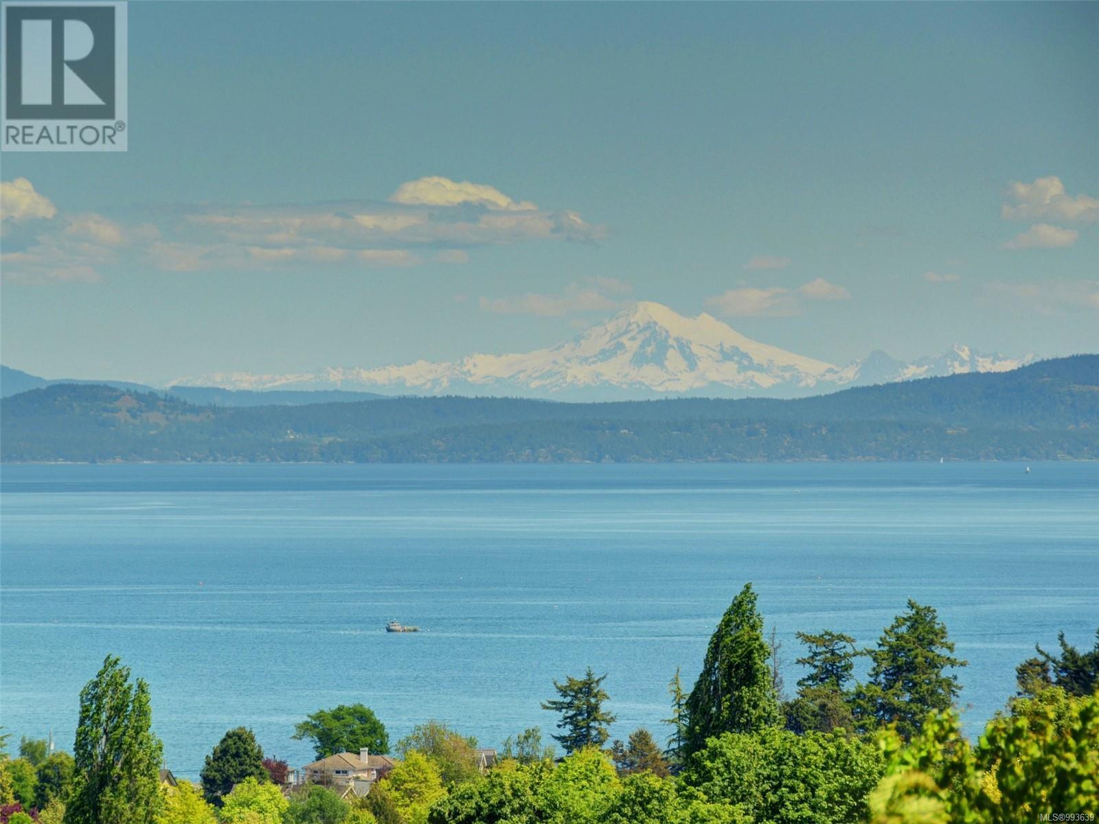 Photo 1 of 502 748 Sayward Hill Terr, Saanich BC