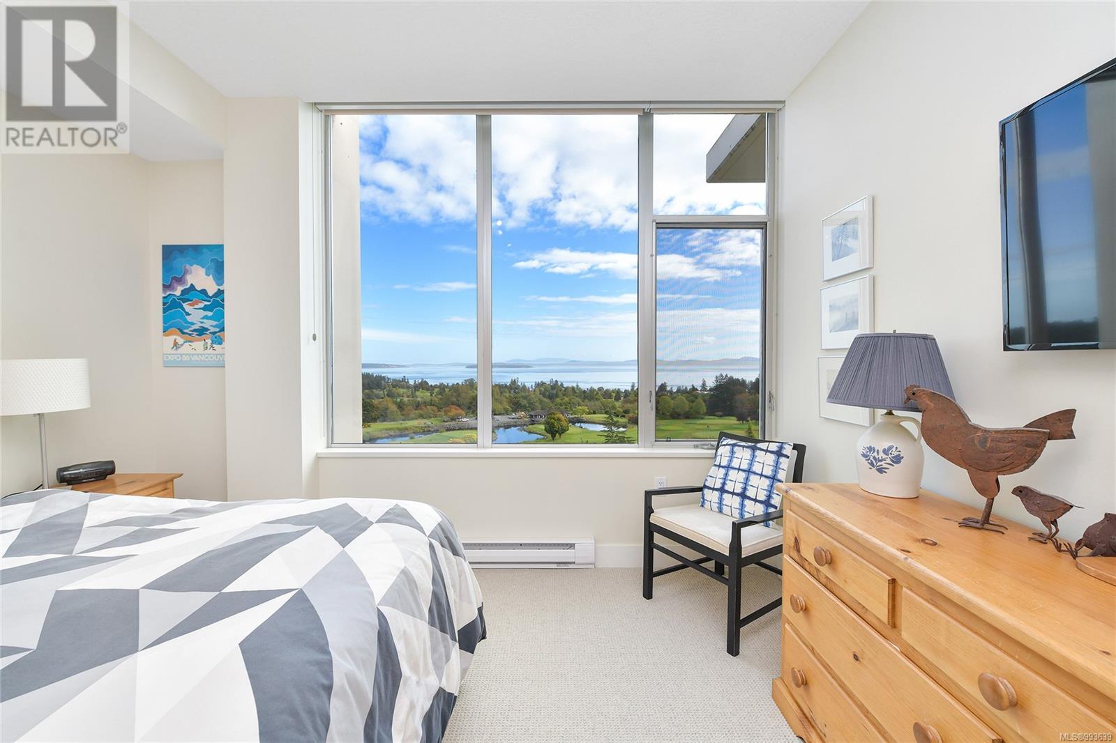 Photo 36 of 502 748 Sayward Hill Terr, Saanich BC