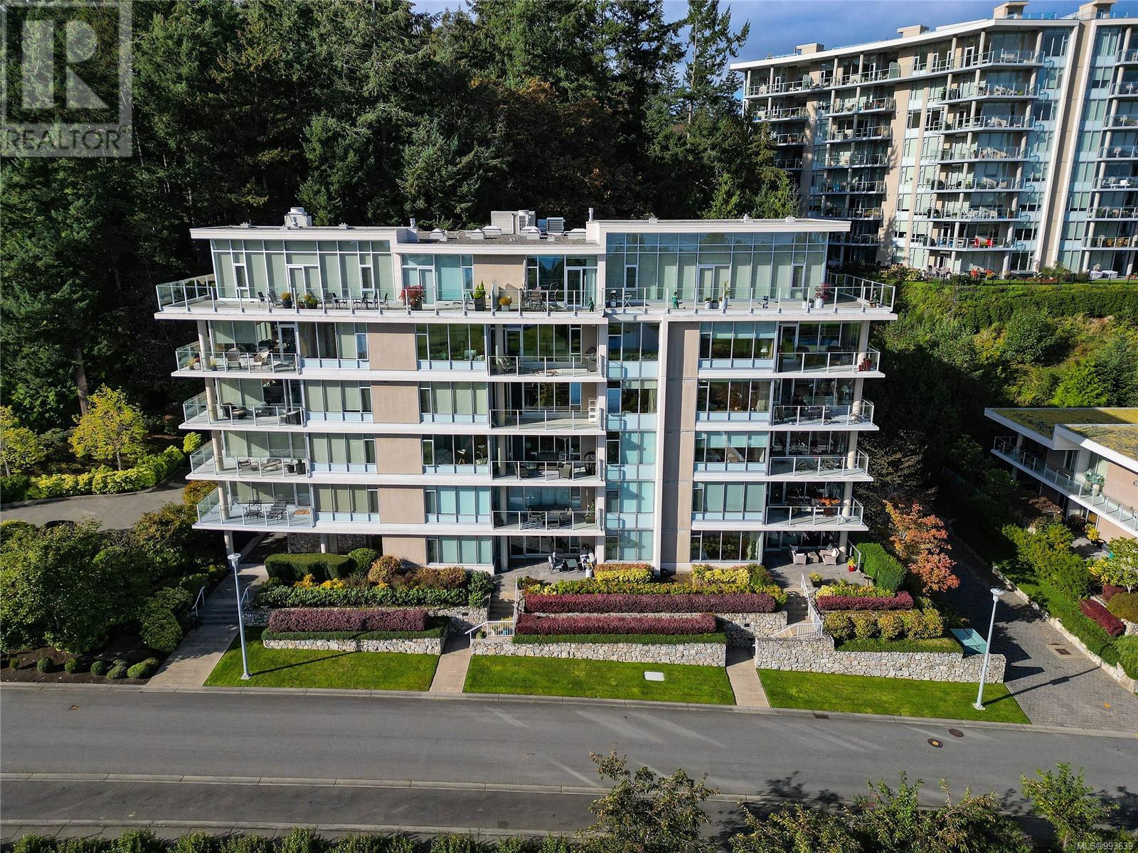 Photo 51 of 502 748 Sayward Hill Terr, Saanich BC