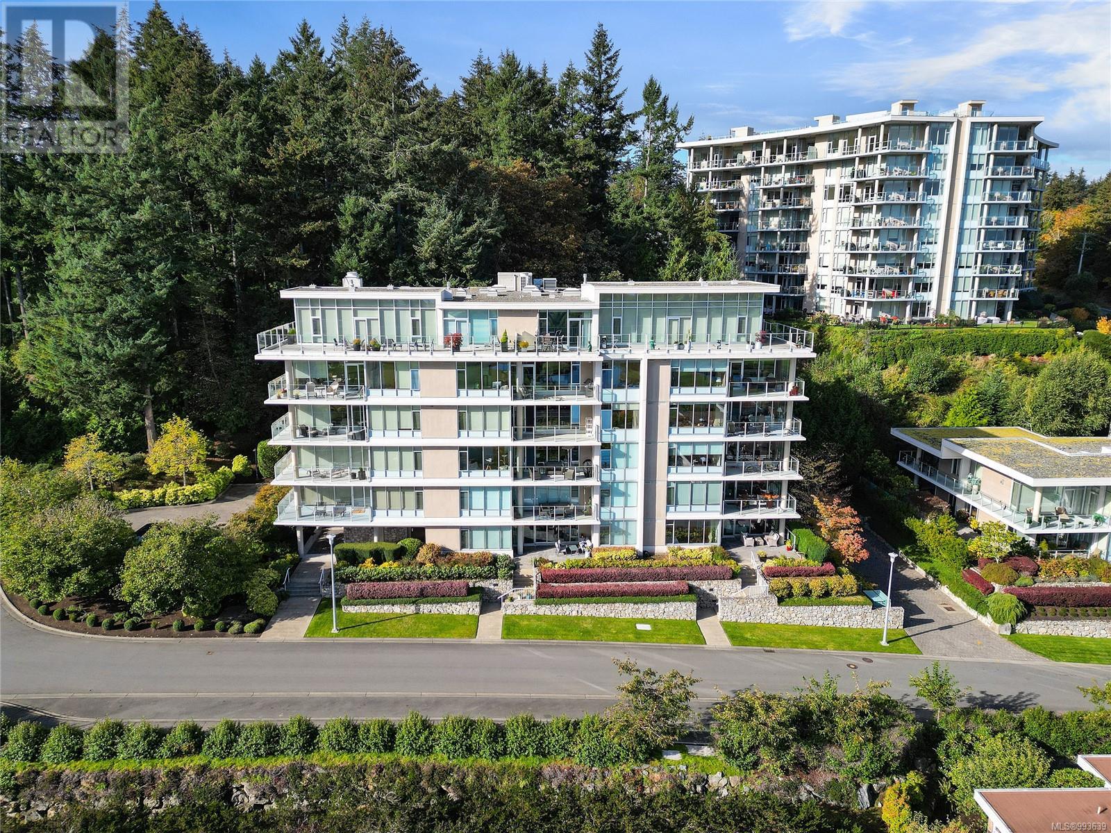 Photo 54 of 502 748 Sayward Hill Terr, Saanich BC