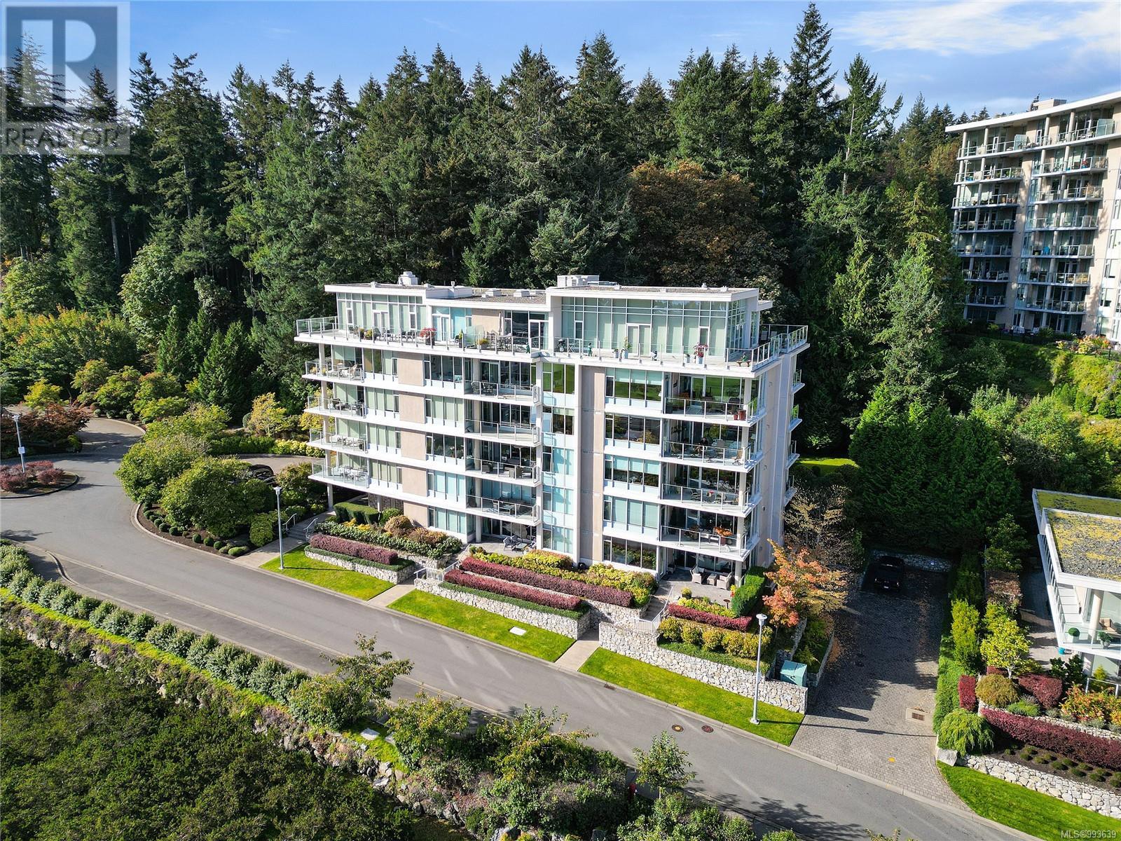 Photo 55 of 502 748 Sayward Hill Terr, Saanich BC