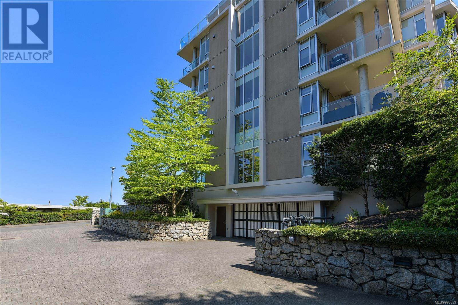 Photo 68 of 502 748 Sayward Hill Terr, Saanich BC