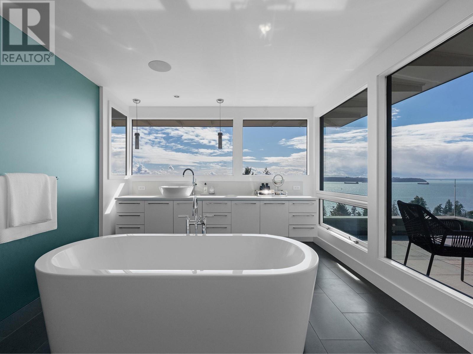 3460 ROCKVIEW PLACE, West Vancouver