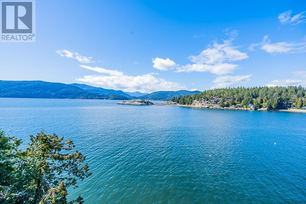 6275 TAYLOR DRIVE, West Vancouver