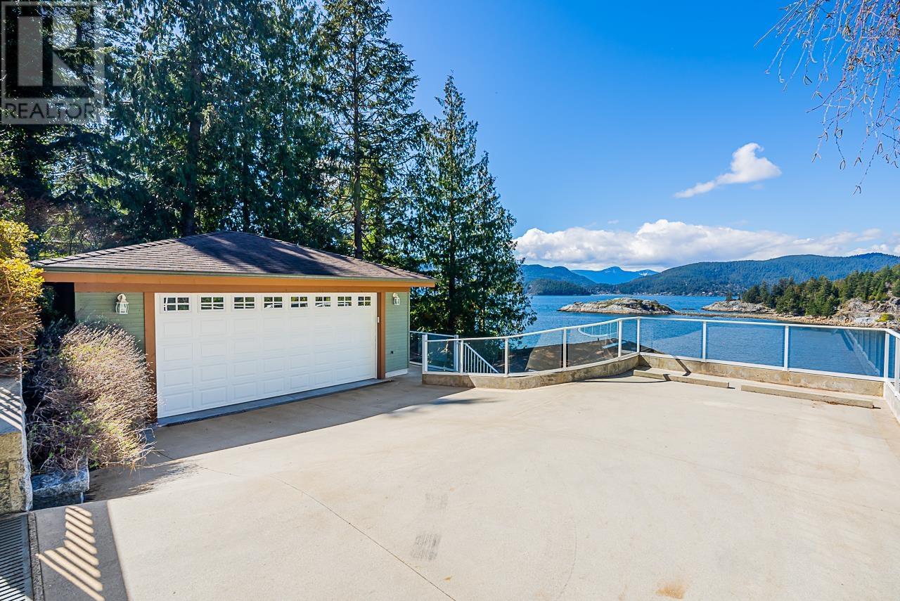 6275 TAYLOR DRIVE, West Vancouver