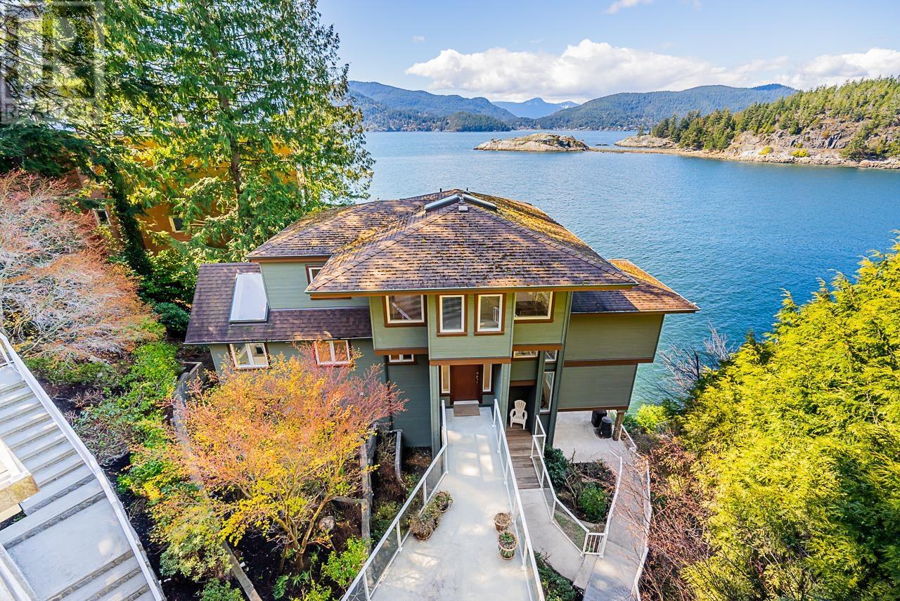 6275 TAYLOR DRIVE, West Vancouver